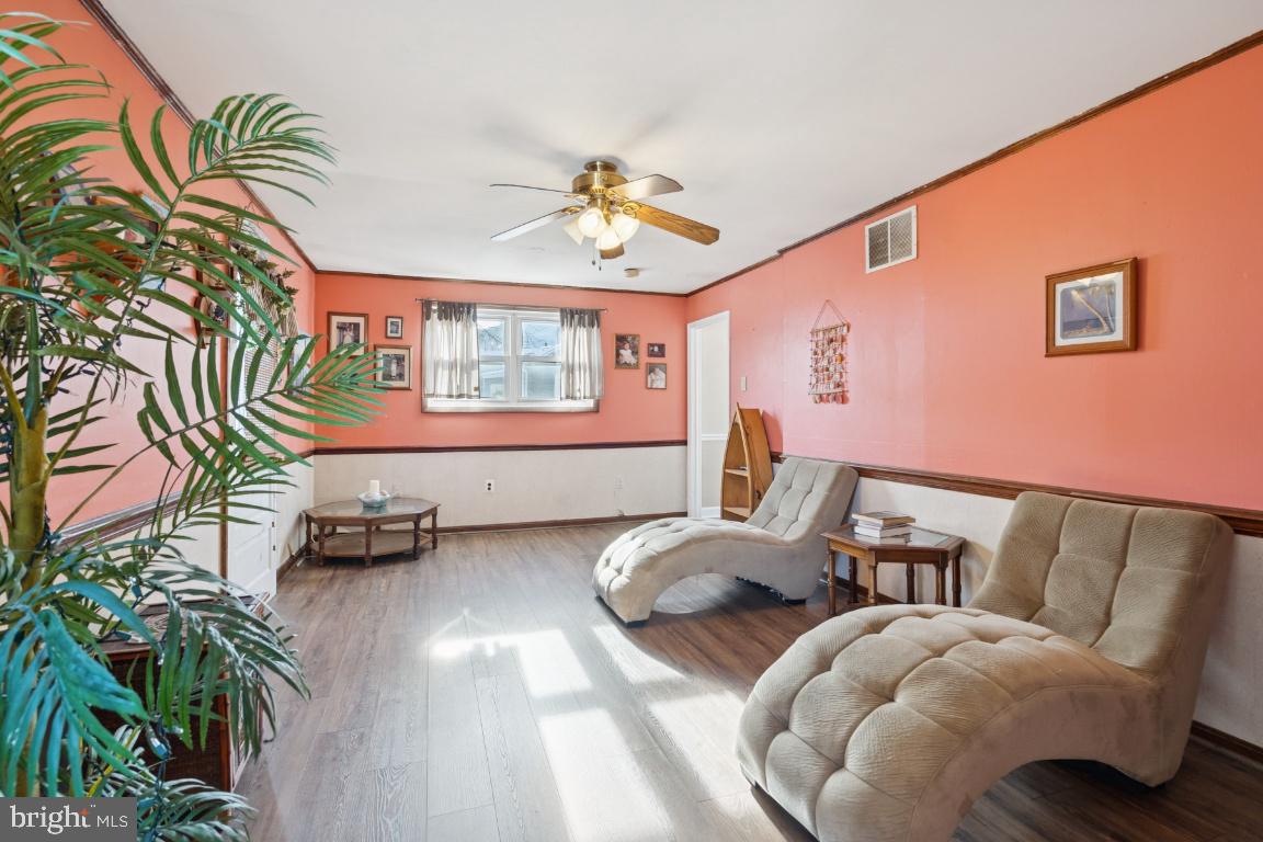 21 Paul Road Maple Shade, NJ 08052 - Photo 11 of 25 a bedroom with furniture and a potted plant