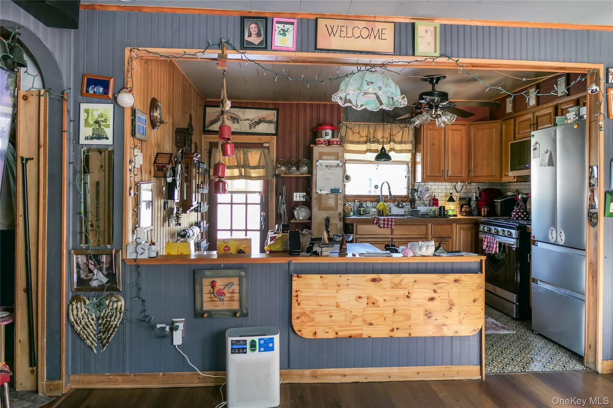 15 Private Road Medford, NY 11763 - Photo 3 of 10