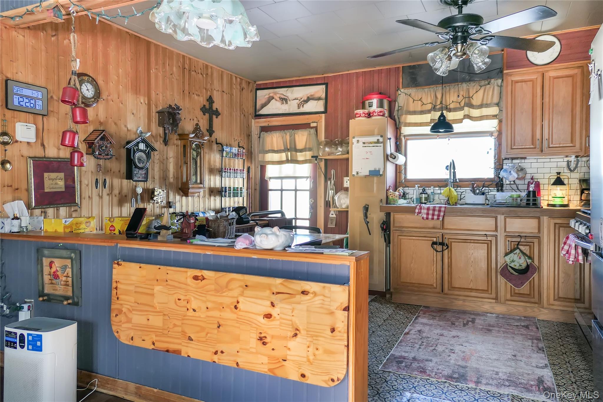 15 Private Road Medford, NY 11763 - Photo 4 of 10