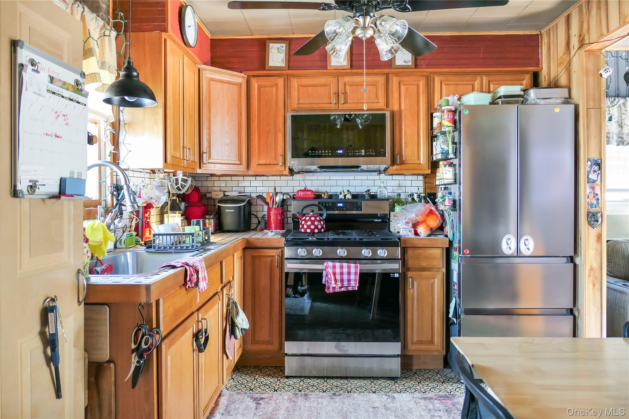 15 Private Road Medford, NY 11763 - Photo 5 of 10