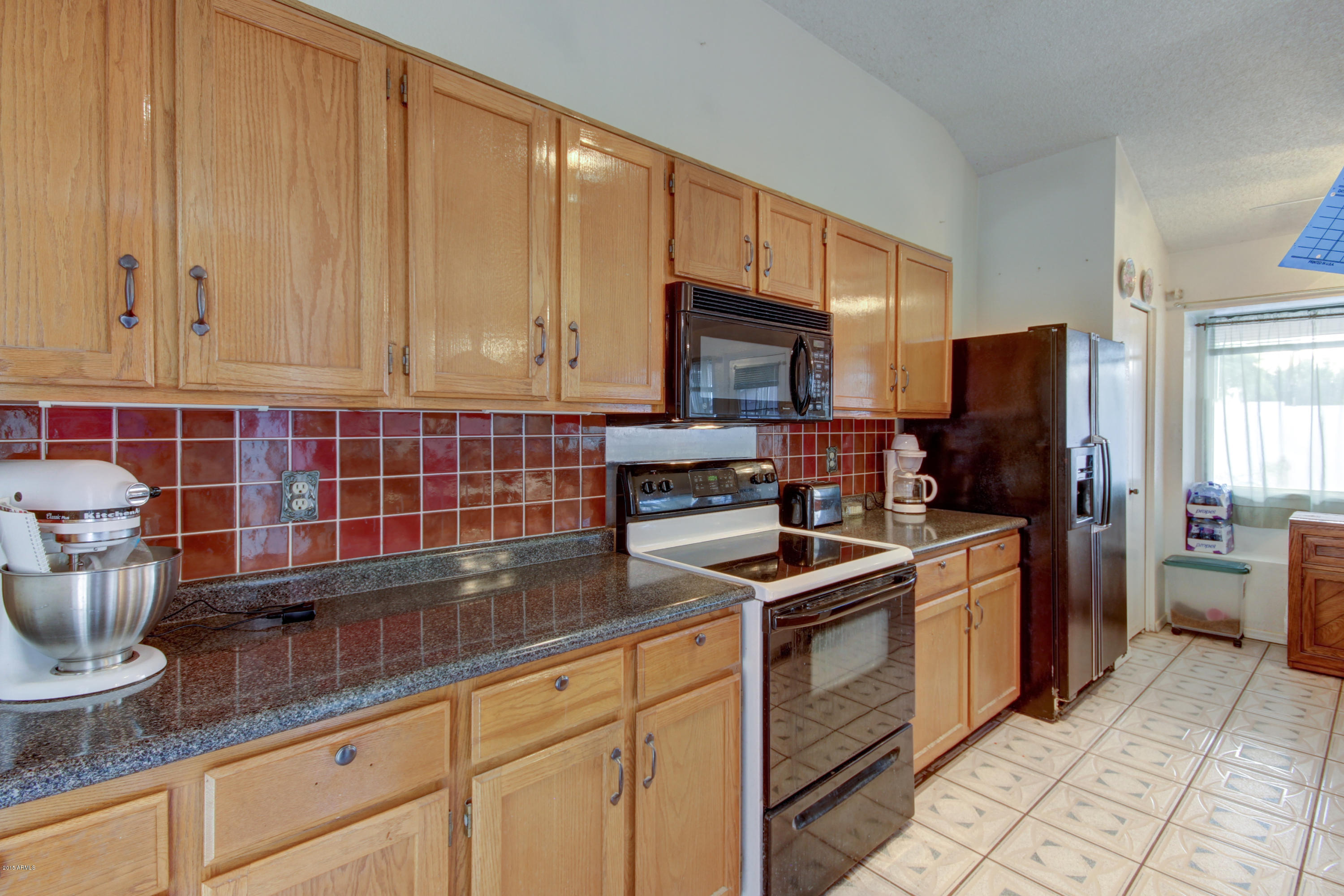7113 West Ocotillo Road Glendale, AZ 85303 - Photo 11 of 35 7113 West Ocotillo (11)