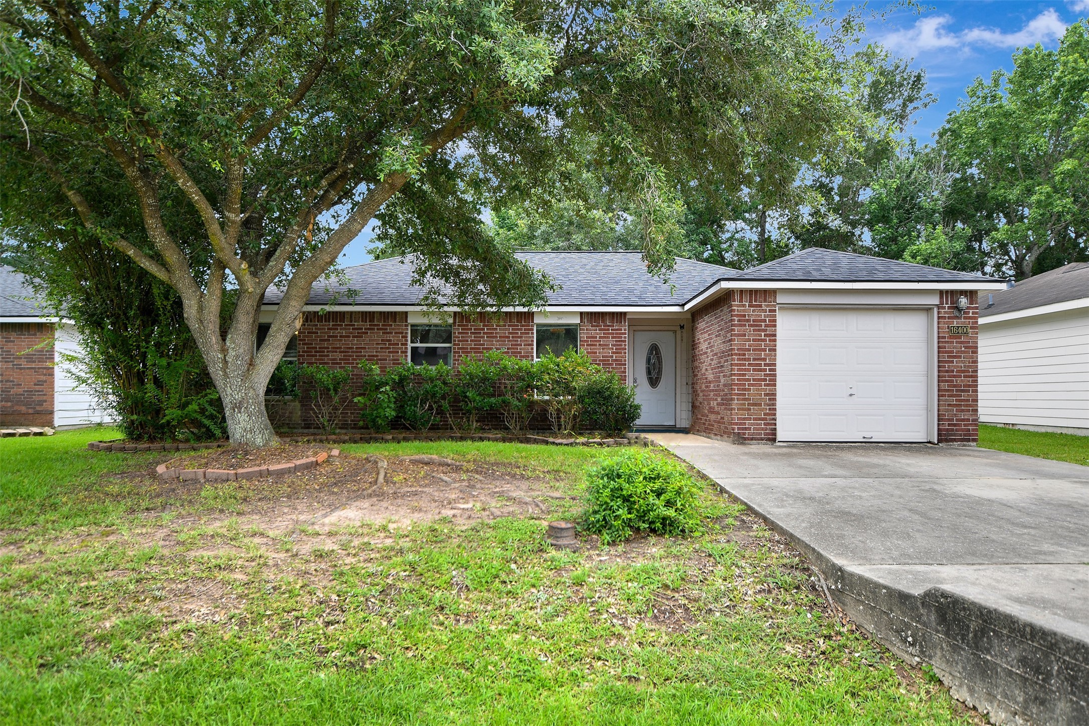 16400 Many Trees Lane Conroe, TX 77302 - Photo 2 of 36