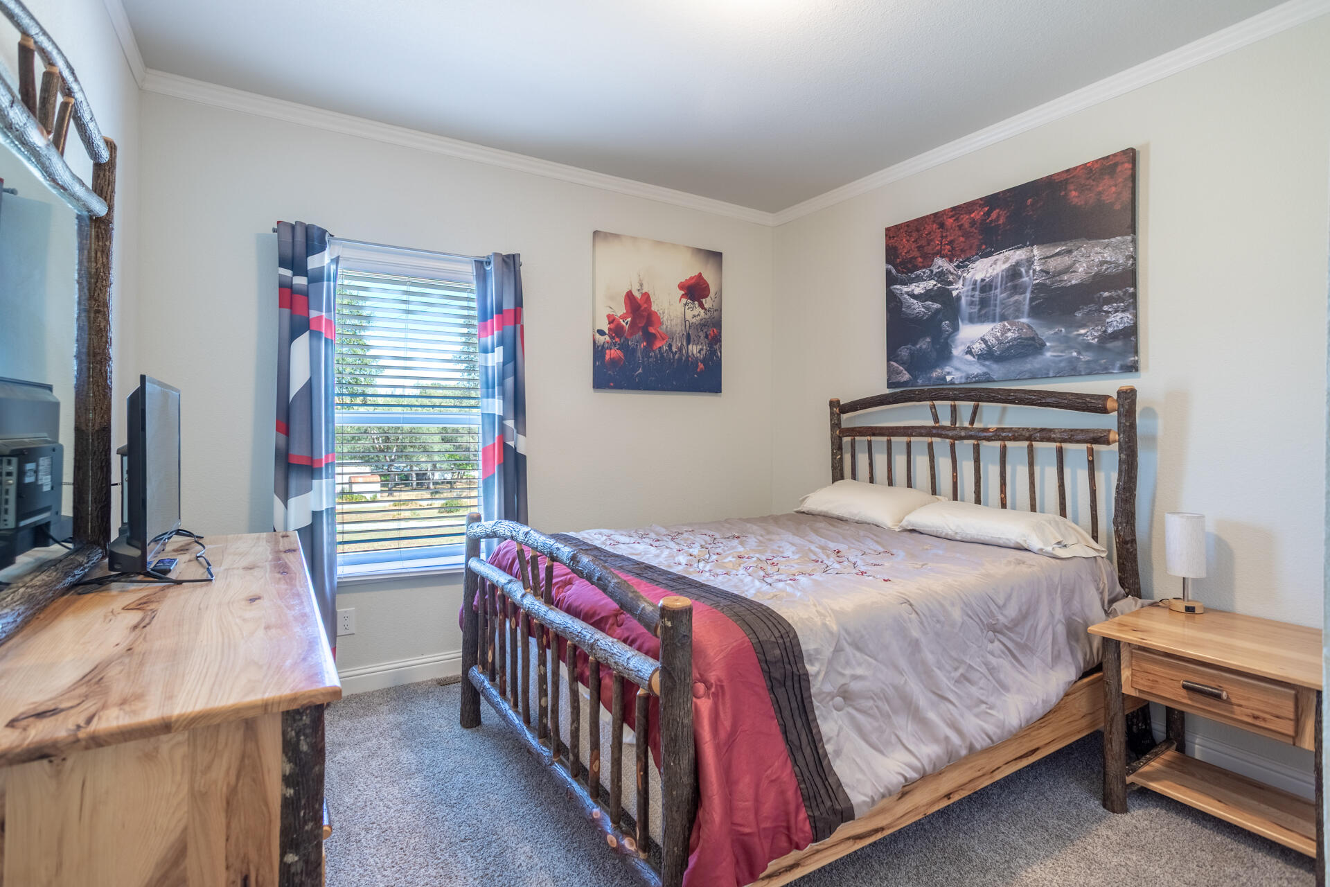 13582 Echo Hill Road Redding, CA 96003 - Photo 15 of 40 Bedroom #2
