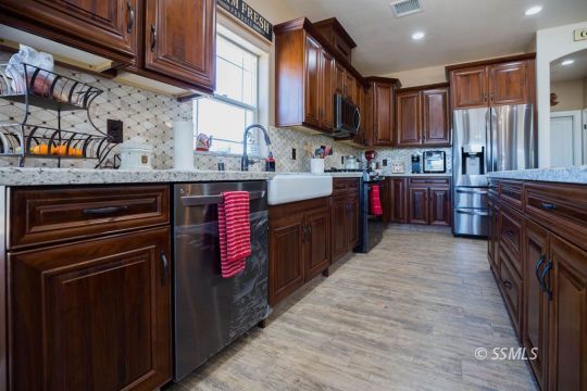 514 Rebel Road Ridgecrest, CA 93555 - Photo 11 of 46