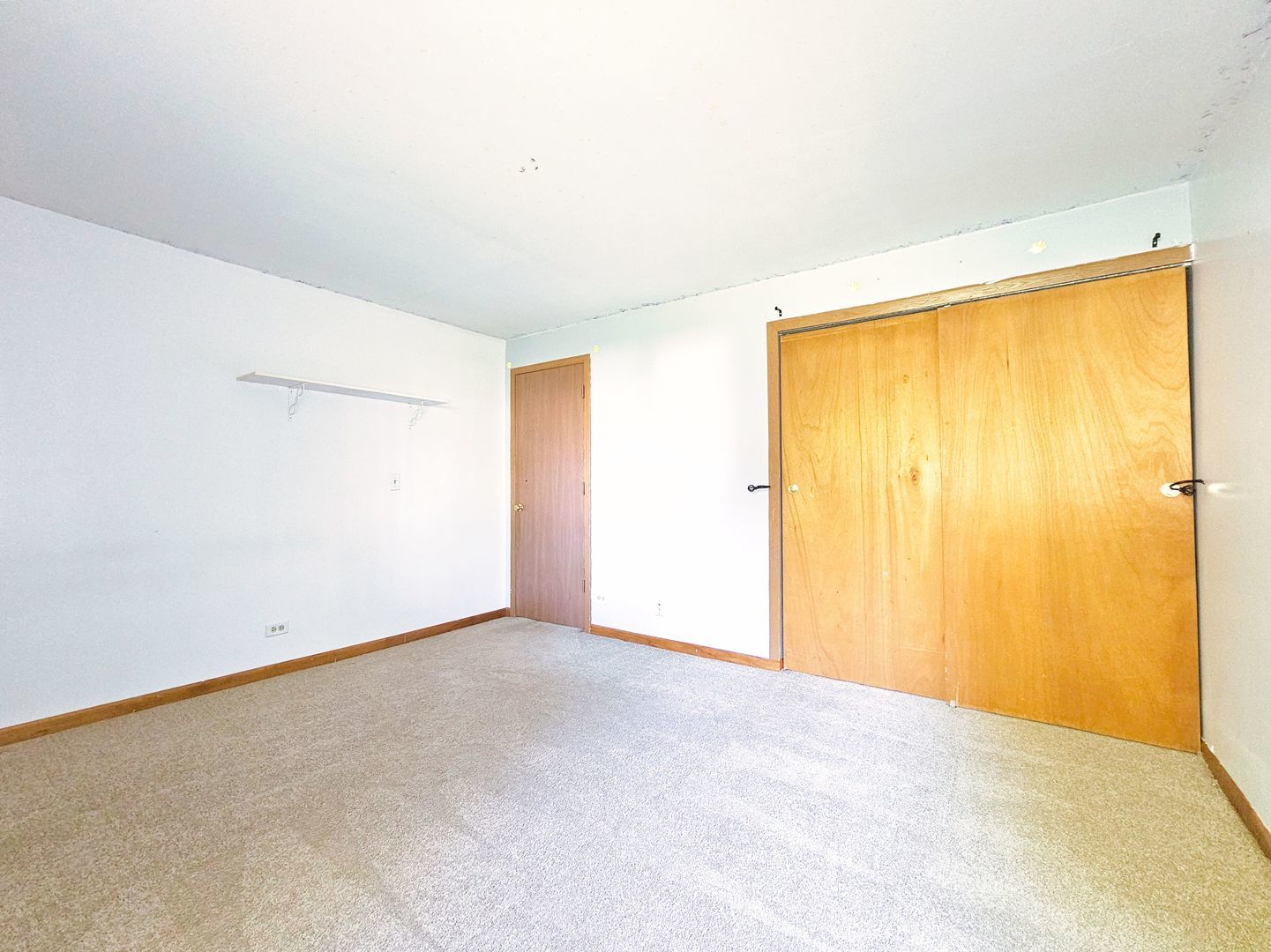 2434 Red Bud Court Aurora, IL 60502 - Photo 10 of 16 a view of empty room