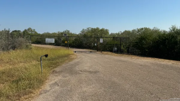 $150,000 | 1588 Private Road 1688, Moore, TX 78057