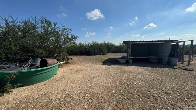 $155,000 | 1588 Private Road 1688, Moore, TX 78057