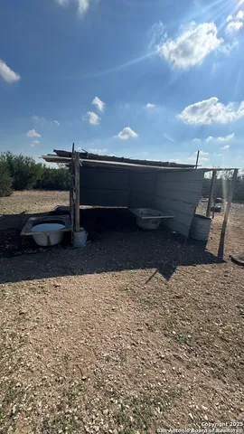 $155,000 | 1588 Private Road 1688, Moore, TX 78057