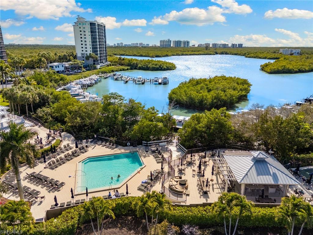 523 Club Side Drive, Unit 2523 Naples, FL 34110 - Photo 30 of 33