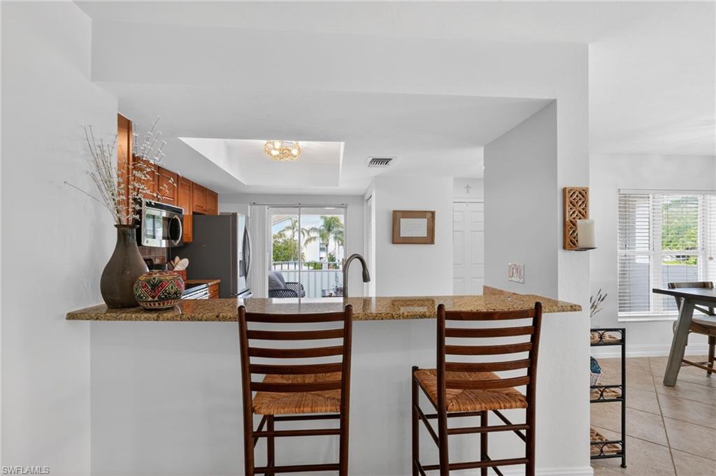 523 Club Side Drive, Unit 2523 Naples, FL 34110 - Photo 7 of 33