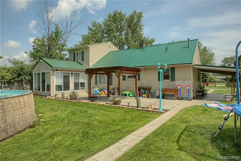 32560 Sutton Road Chesterfield, MI 48047 - Photo 26 of 35