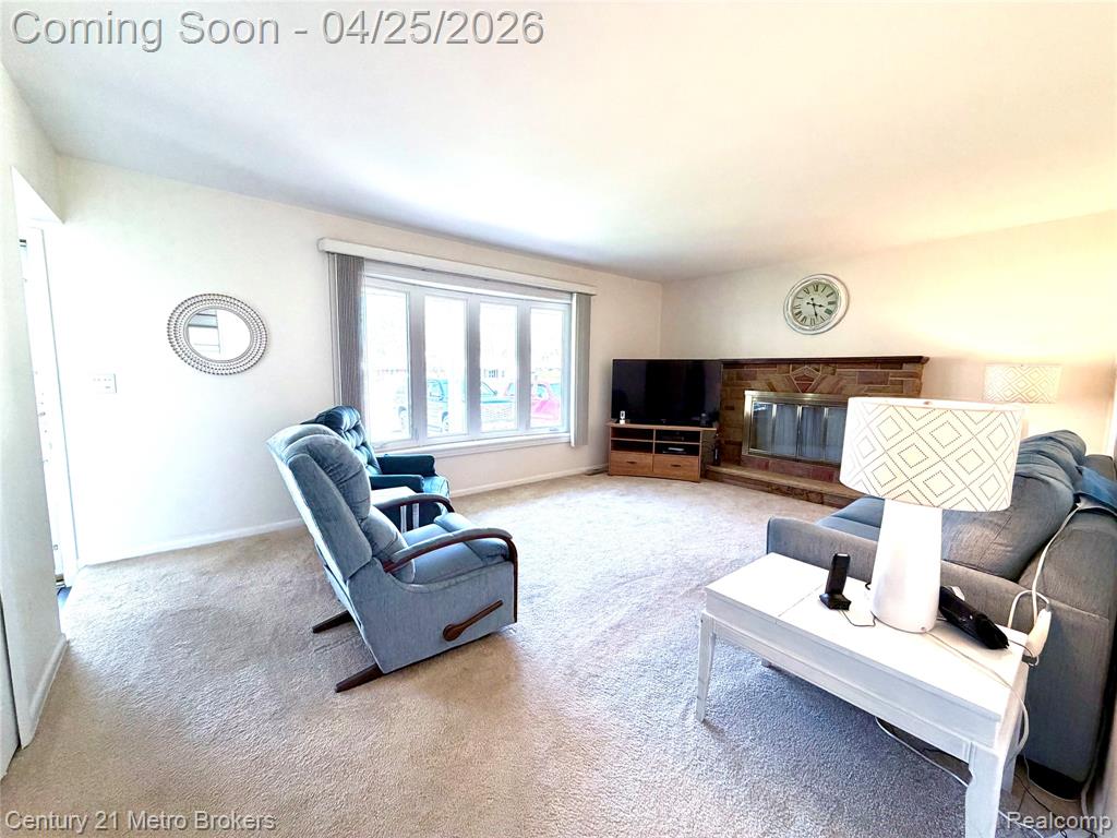 1376 Williamsburg Road Flint, MI 48507 - Photo 5 of 37 Gallery Image 5