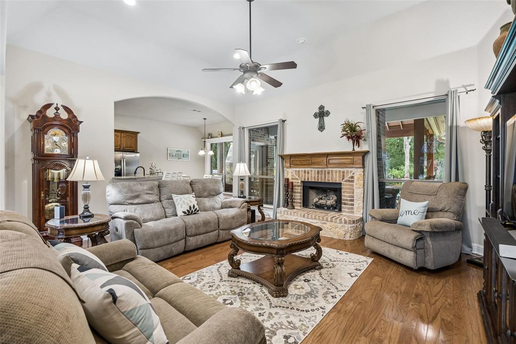 612 Sportsman Park Road Azle, TX 76020 - Photo 8 of 40
