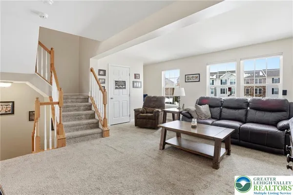 $2,475 | 1048 Sparrow Way, Breinigsville, PA 18031