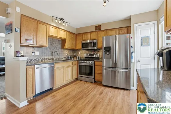 $2,475 | 1048 Sparrow Way, Breinigsville, PA 18031