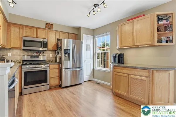 $2,475 | 1048 Sparrow Way, Breinigsville, PA 18031