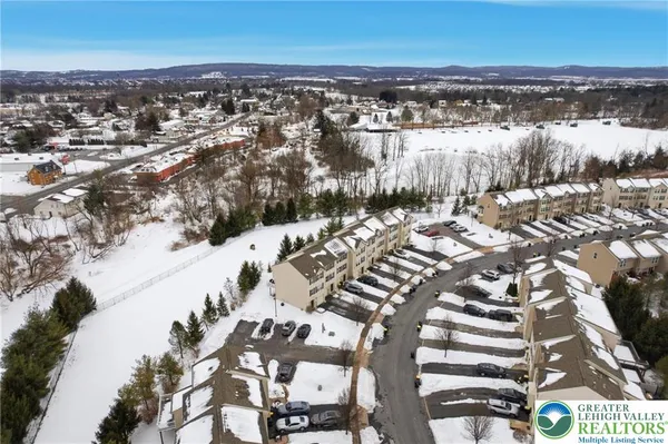 $2,475 | 1048 Sparrow Way, Breinigsville, PA 18031