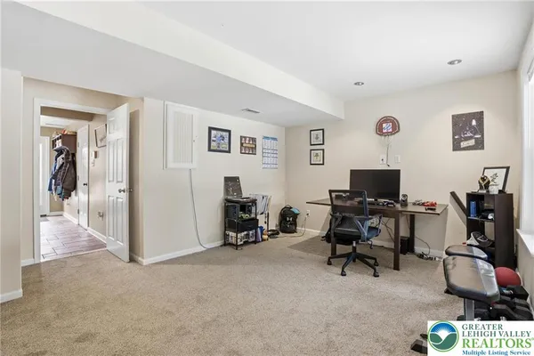 $2,475 | 1048 Sparrow Way, Breinigsville, PA 18031