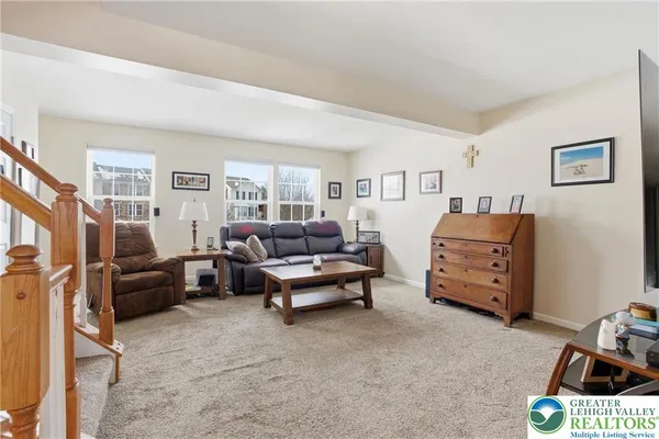 $2,475 | 1048 Sparrow Way, Breinigsville, PA 18031