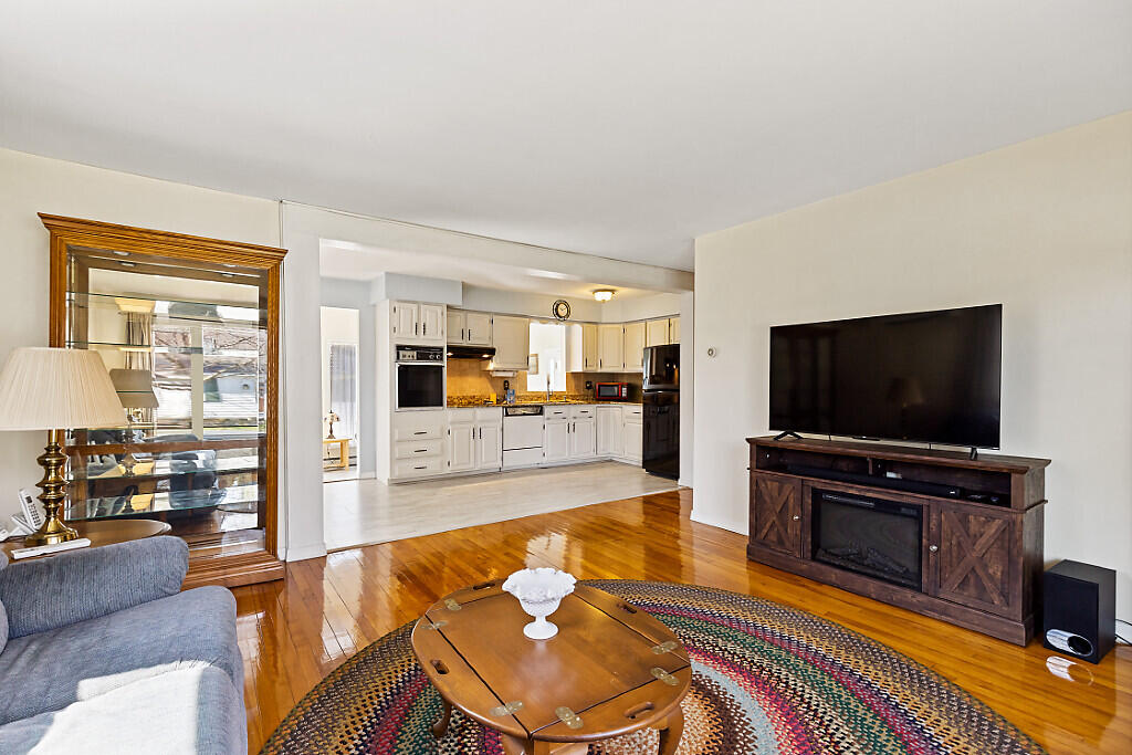 22 Mayflower Road Augusta, ME 04330 - Photo 24 of 45 26_BP5A9083_DxO_mls