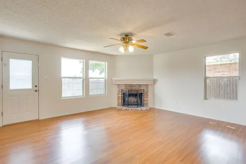 $229,990 | 3855 Hunters Point Way, Fort Worth, TX 76123