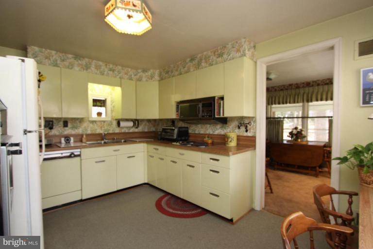 12012 Auth Lane Silver Spring, MD 20902 - Photo 17 of 28 Kitchen