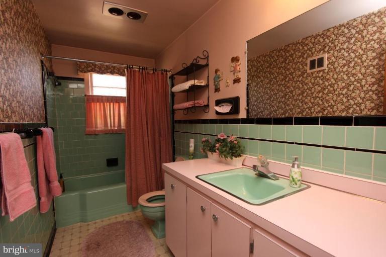 12012 Auth Lane Silver Spring, MD 20902 - Photo 9 of 28 Bath #1
