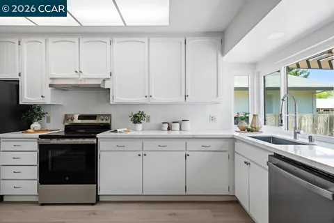 $675,000 | 3730 Skyview Drive, Santa Rosa, CA 95403