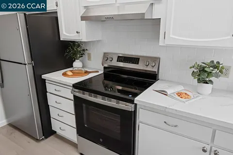 $675,000 | 3730 Skyview Drive, Santa Rosa, CA 95403