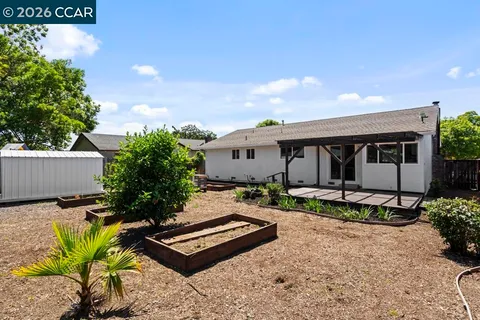 $675,000 | 3730 Skyview Drive, Santa Rosa, CA 95403