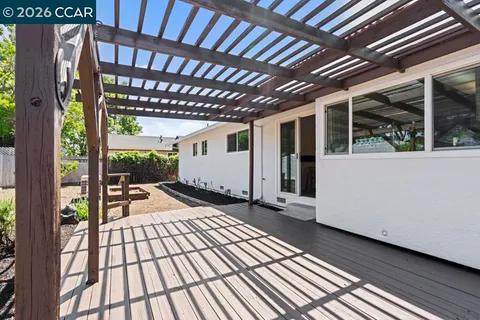 $675,000 | 3730 Skyview Drive, Santa Rosa, CA 95403