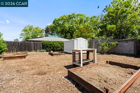$675,000 | 3730 Skyview Drive, Santa Rosa, CA 95403