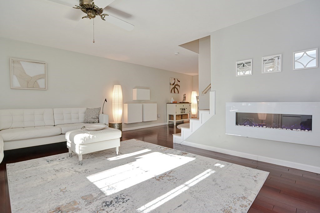 77 Drummer Road, Unit 77 Acton, MA 01720 - Photo 5 of 23 Gallery Image 5