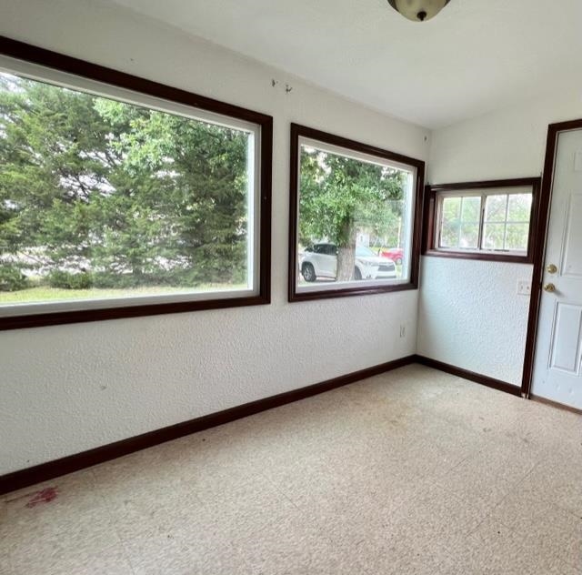 927 West 47th Street South Wichita, KS 67217 - Photo 7 of 16