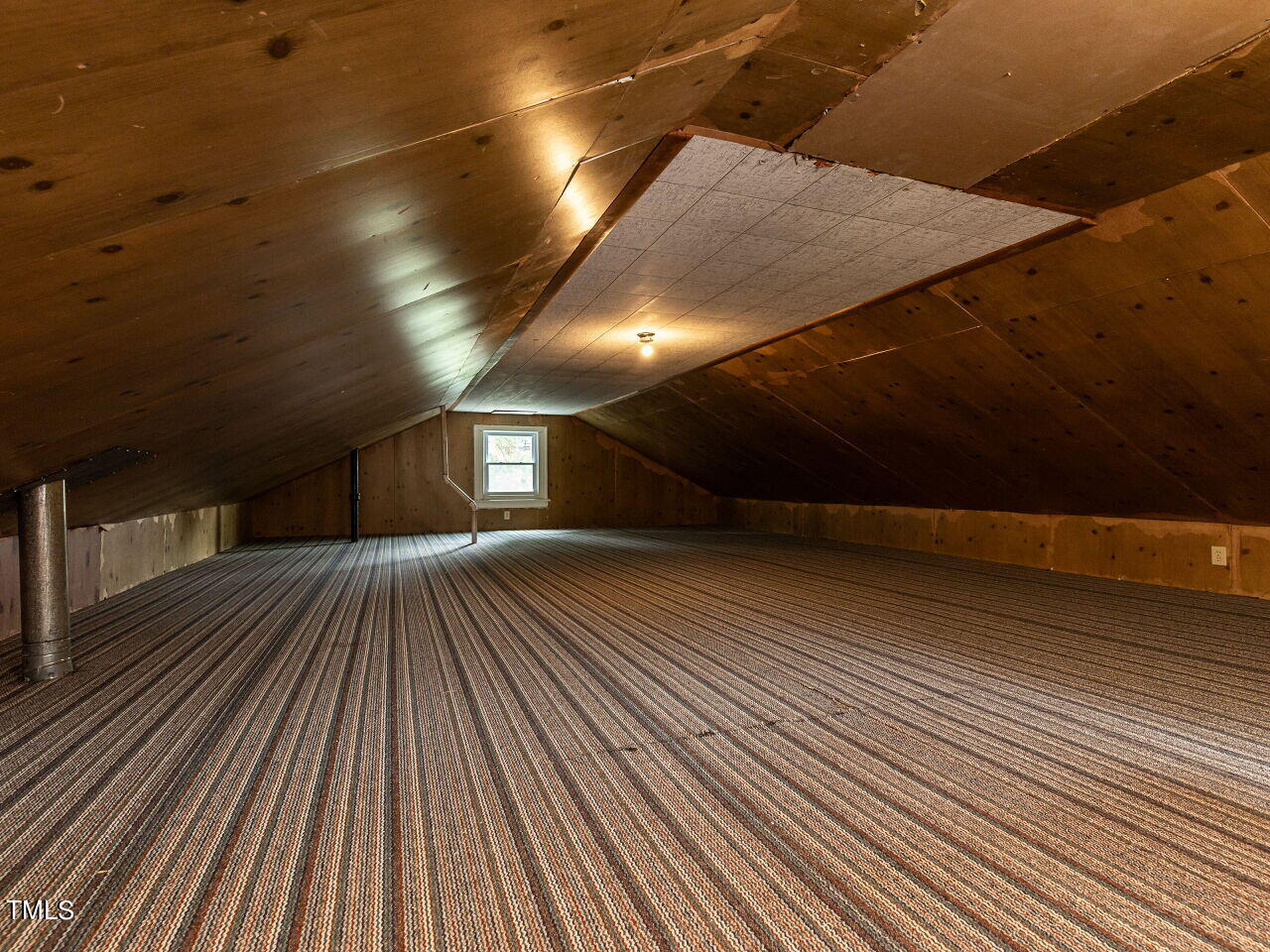 7 Ratcale Lane Durham, NC 27705 - Photo 18 of 33 a view of gallery with wooden floor