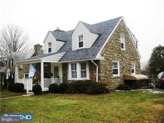 910 West Avenue Springfield, PA 19064 - Photo 2 of 12 Exterior Side