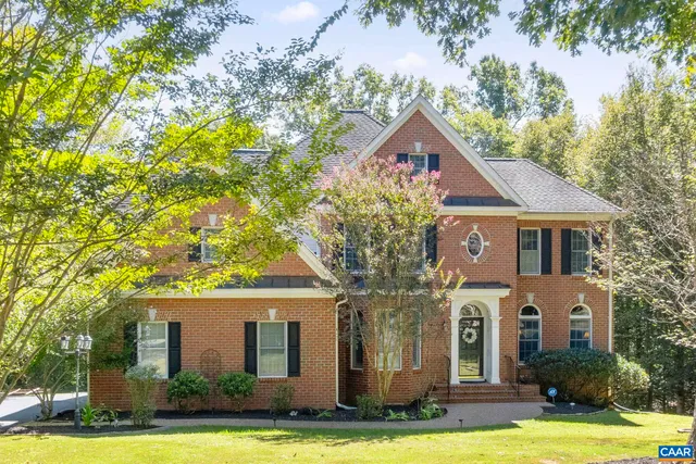 $975,000 | 2370 Walnut Ridge Lane, Charlottesville, VA 22911