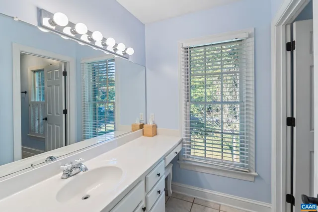 $975,000 | 2370 Walnut Ridge Lane, Charlottesville, VA 22911