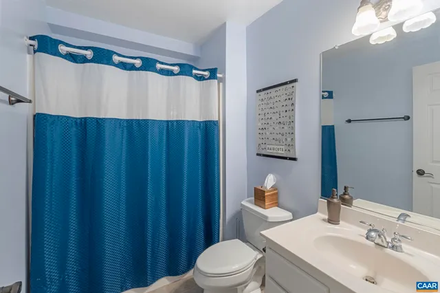 $975,000 | 2370 Walnut Ridge Lane, Charlottesville, VA 22911