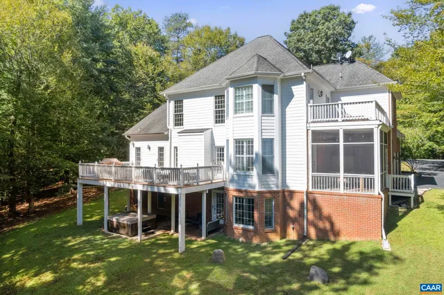 $975,000 | 2370 Walnut Ridge Lane, Charlottesville, VA 22911
