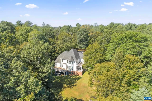 $975,000 | 2370 Walnut Ridge Lane, Charlottesville, VA 22911