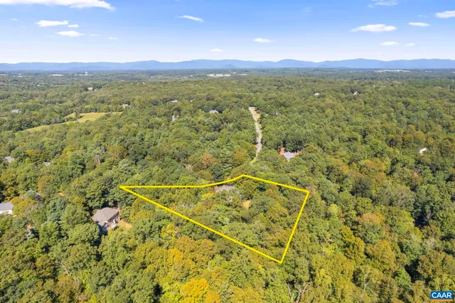 $975,000 | 2370 Walnut Ridge Lane, Charlottesville, VA 22911