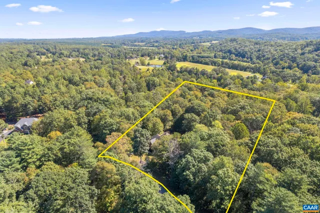 $975,000 | 2370 Walnut Ridge Lane, Charlottesville, VA 22911