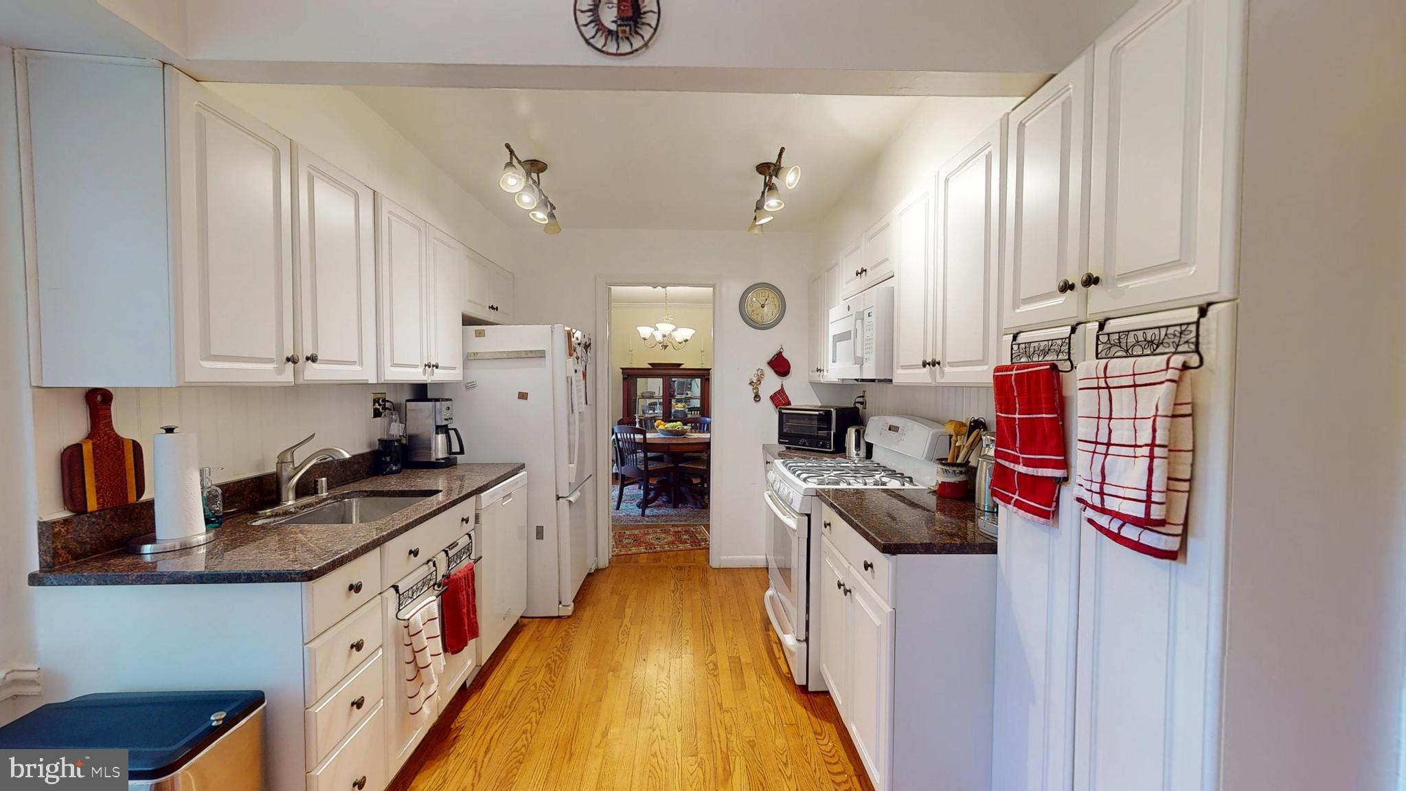 16601 Briardale Road Rockville, MD 20855 - Photo 13 of 70
