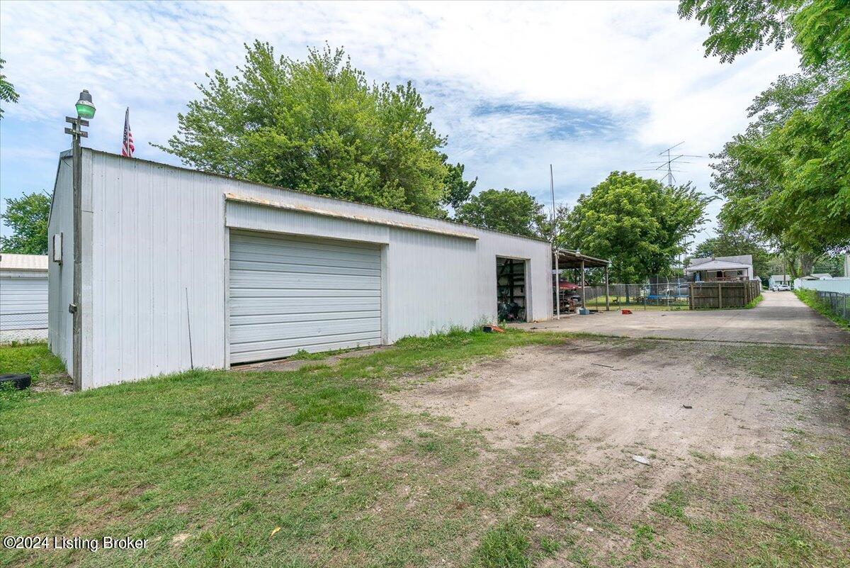 8404 Blue Lick Road Louisville, KY 40219 - Photo 33 of 46 33-8404-33