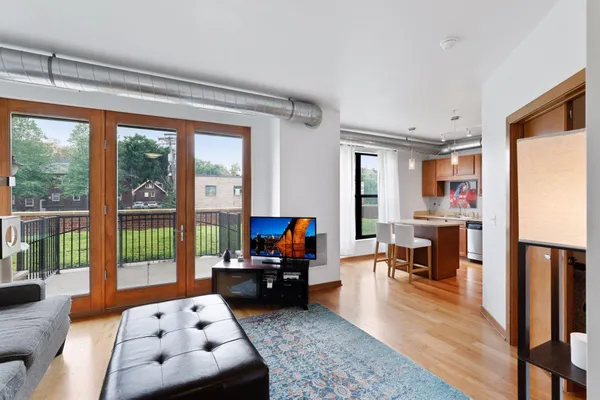 $1,395 | 15 East Franklin Avenue, Unit 211, Minneapolis, MN 55404