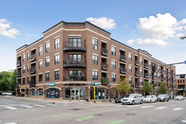 $1,395 | 15 East Franklin Avenue, Unit 211, Minneapolis, MN 55404