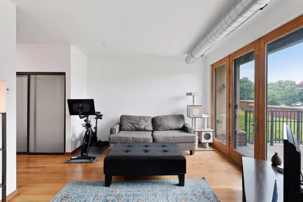 $1,395 | 15 East Franklin Avenue, Unit 211, Minneapolis, MN 55404