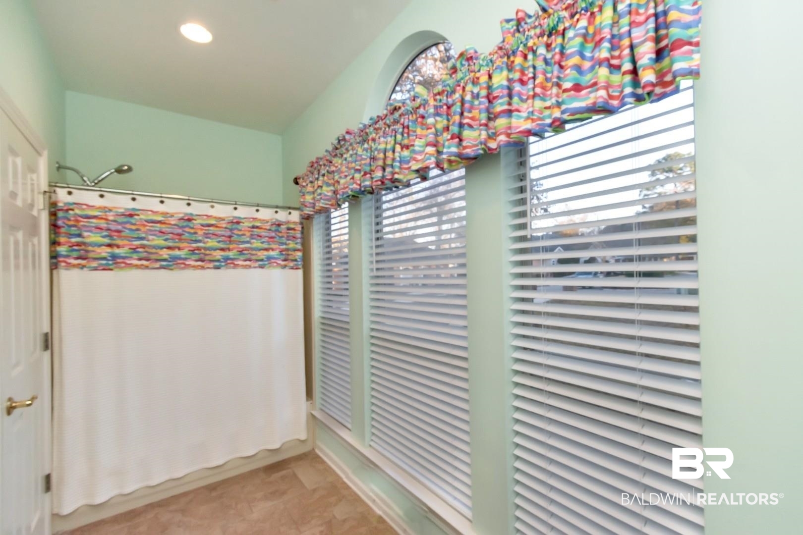 1050 Southern Way Court Mobile, AL 36609 - Photo 22 of 36 View of bathroom