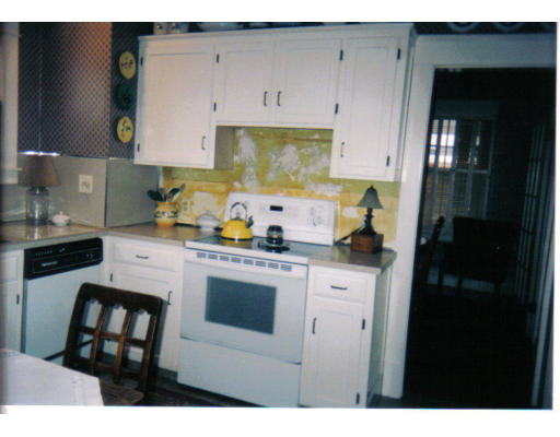 26 Prentice Street Springfield, MA 01104 - Photo 4 of 8